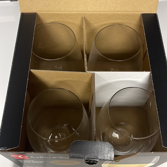 Wine glasses - Picture 3 of 3